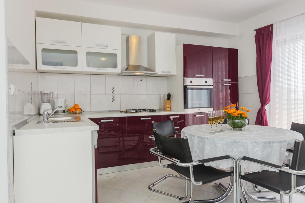 Apartment Anna Kastela Bagian luar foto