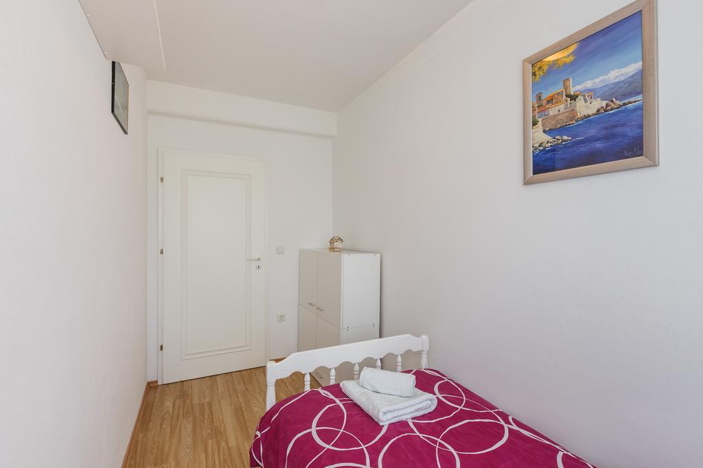Apartment Anna Kastela Bagian luar foto