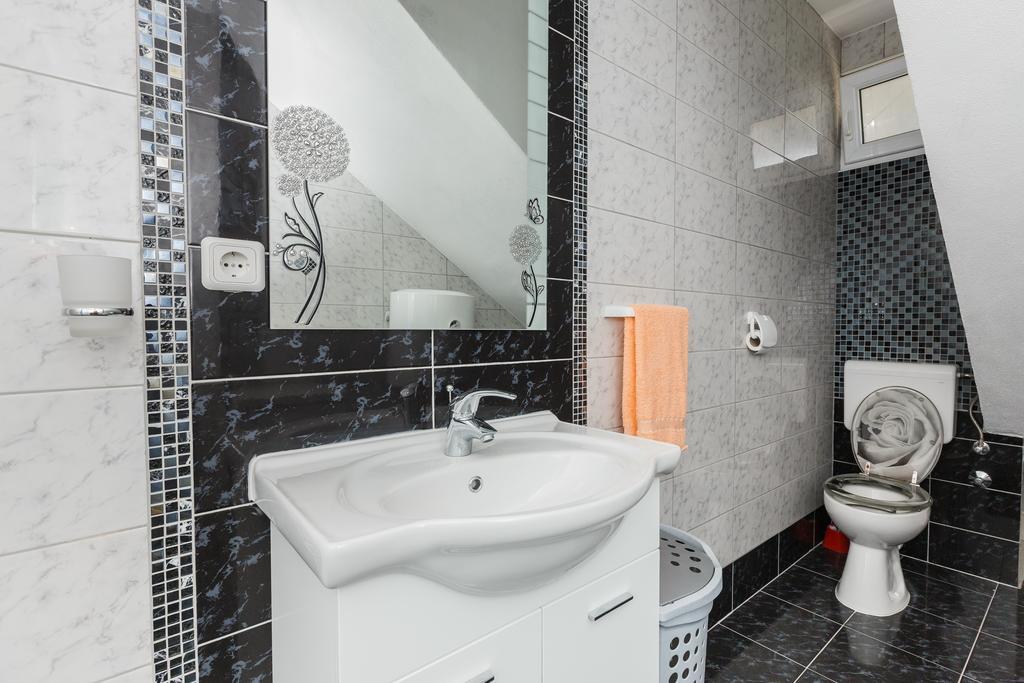 Apartment Anna Kastela Bagian luar foto