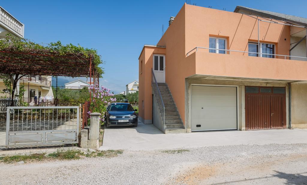 Apartment Anna Kastela Bagian luar foto